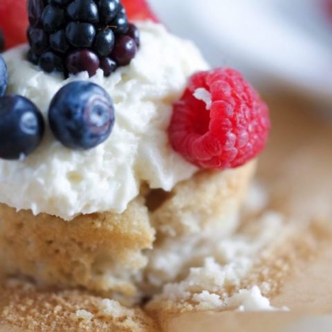 Keto White Cupcakes & Cream Cheese Frosting