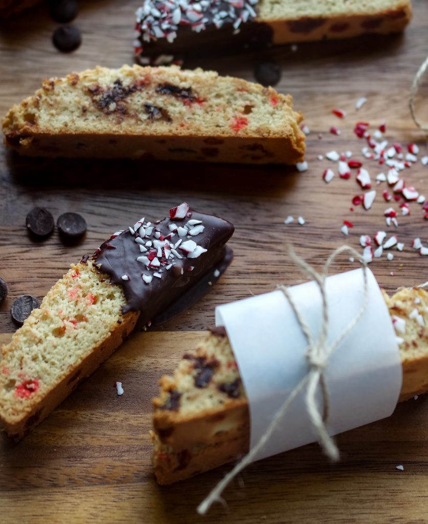 candy-cane-biscotti-13