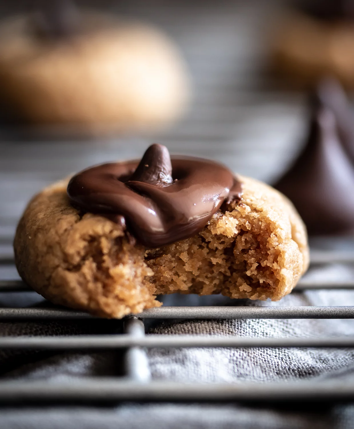 Flourless Peanut Butter Blossoms with Homemade Kisses! {Low Carb, GF} -  Inspector Gorgeous