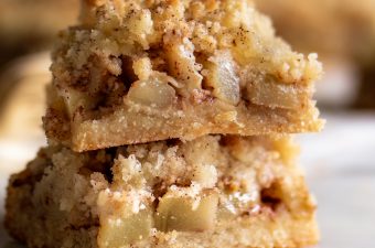 Keto Apple Crumble Bars