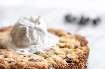 Keto chocolate chip skillet Cookie for Two
