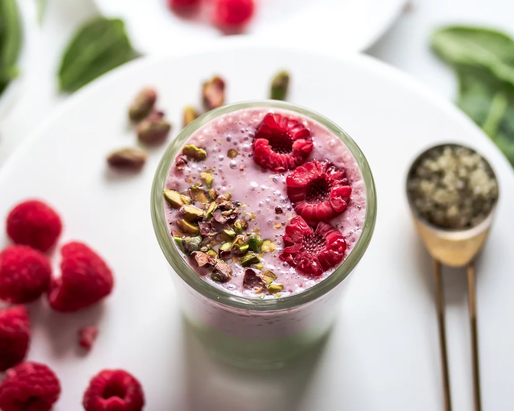 Low Carb Raspberry Pistachio Smoothie