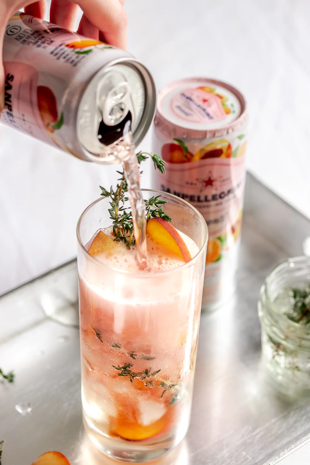 https://www.inspectorgorgeous.com/wp-content/uploads/2019/05/Sanpellegrino-Momenti-Mocktail-8463.jpg.webp