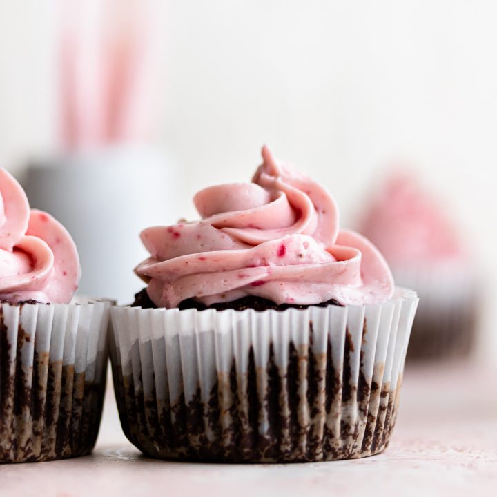 Super Moist Keto Chocolate Cupcakes